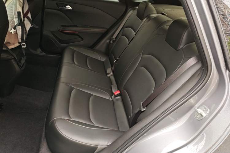 Used Chevrolet Monza 2019 RS 330T Automatic Comfort Edition China VI Standard Left Rear Seat