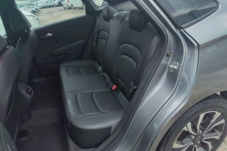 Used Chevrolet Monza 2019 RS 330T Automatic Comfort Edition China VI Standard Left Rear Seat