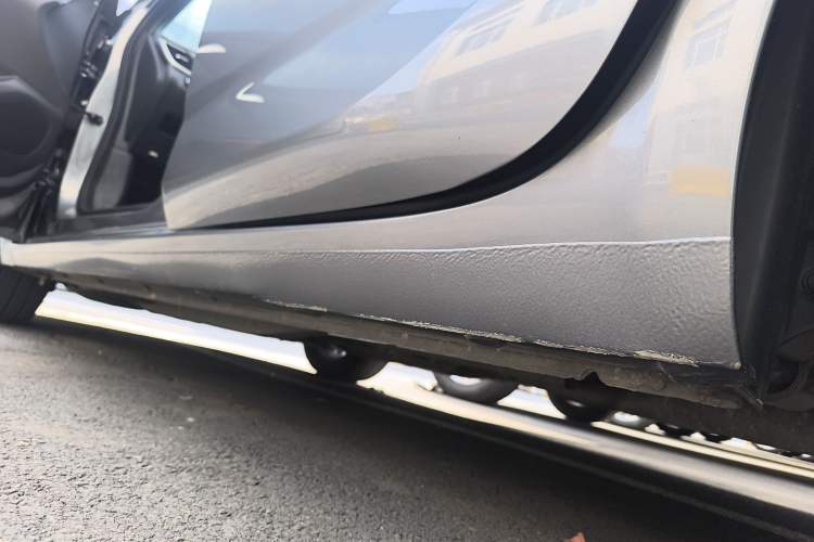 Used Chevrolet Monza 2019 RS 330T Automatic Comfort Edition China VI Standard Left Side Sill
