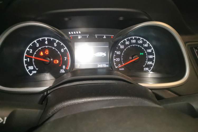 Used Chevrolet Monza 2019 Redline 320T Dual-Clutch Sporty Version China VI Standard Odometer Close Up