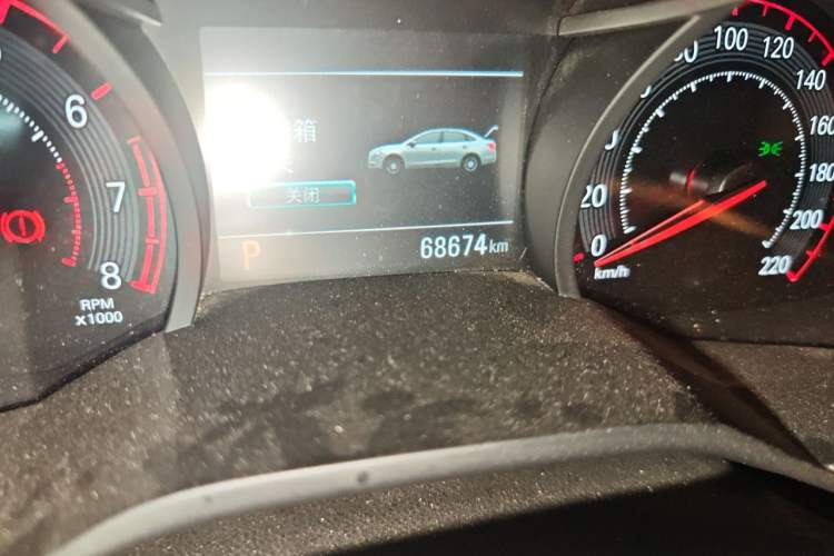 Used Chevrolet Monza 2019 RS 330T Automatic Comfort Edition China VI Standard Odometer Close Up