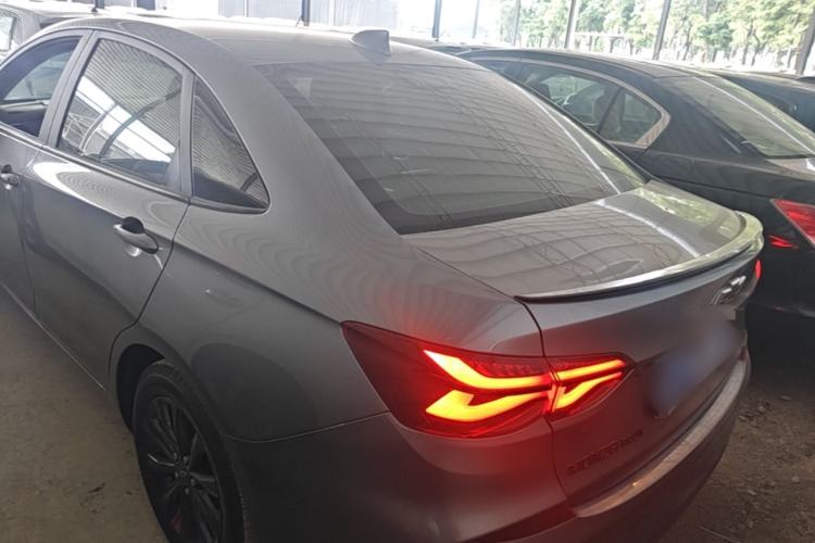 Used Chevrolet Monza 2019 Redline 320T Dual-Clutch Sporty Version China VI Standard Rear