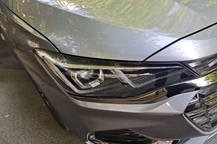 Used Chevrolet Monza 2019 RS 330T Automatic Sporty Edition China VI Standard Right Front Headlight