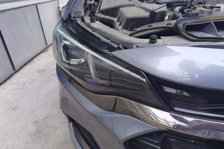 Used Chevrolet Monza 2019 RS 330T Automatic Comfort Edition China VI Standard Right Front Headlight