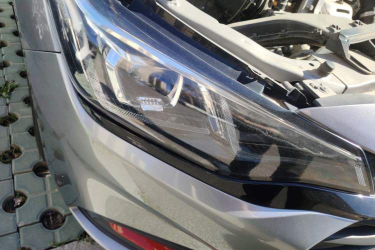 Used Chevrolet Monza 2019 Redline 320T Dual-Clutch Joyful Edition China VI Standard Right Front Headlight