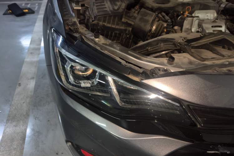 Used Chevrolet Monza 2019 Redline 320T Dual-Clutch Sporty Version China VI Standard Right Front Headlight