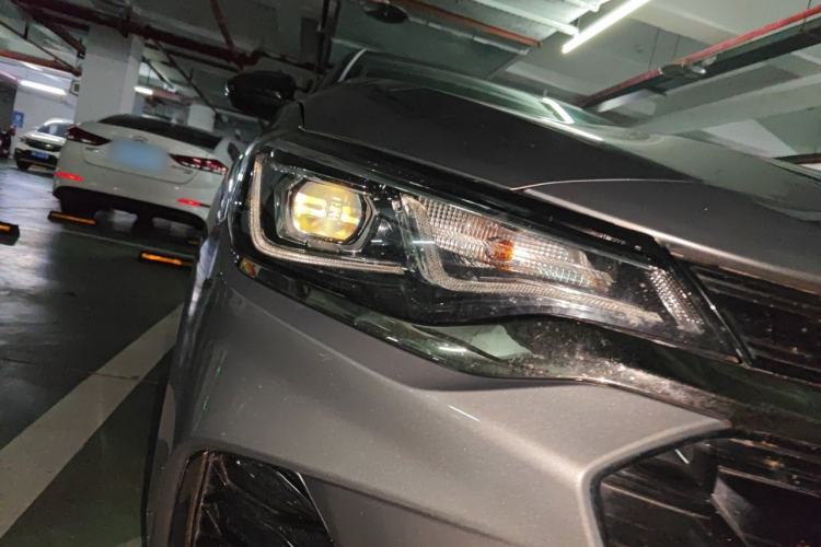 Used Chevrolet Monza 2019 RS 330T Automatic Comfort Edition China VI Standard Right Front Headlight