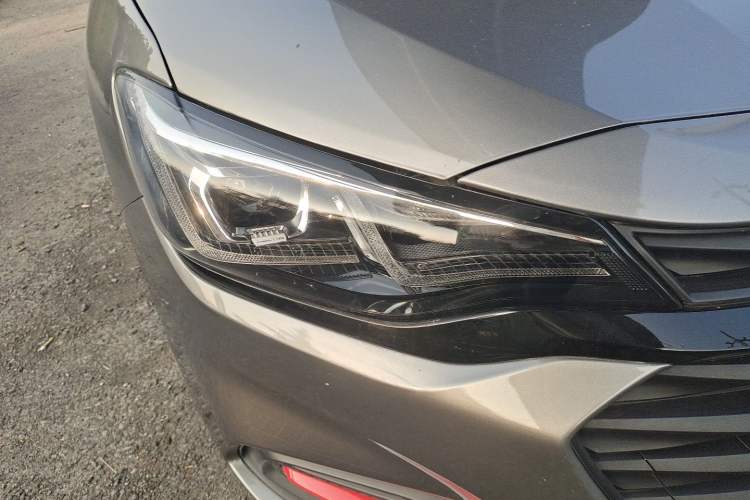 Used Chevrolet Monza 2019 Redline 320T Dual-Clutch Joyful Edition China VI Standard Right Front Headlight