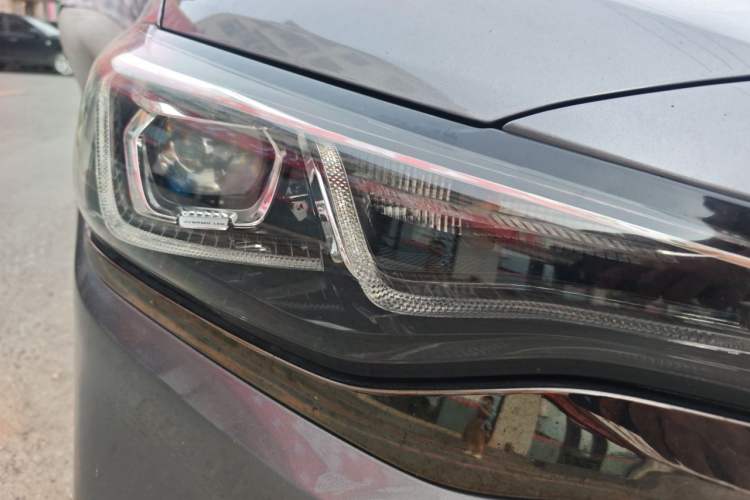 Used Chevrolet Monza 2019 RS 330T Automatic Sporty Edition China VI Standard Right Front Headlight