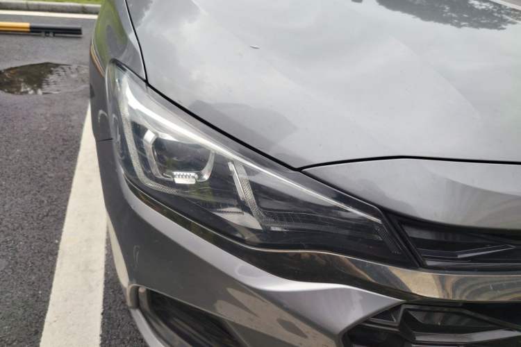 Used Chevrolet Monza 2019 RS 330T Automatic Comfort Edition China VI Standard Right Front Headlight
