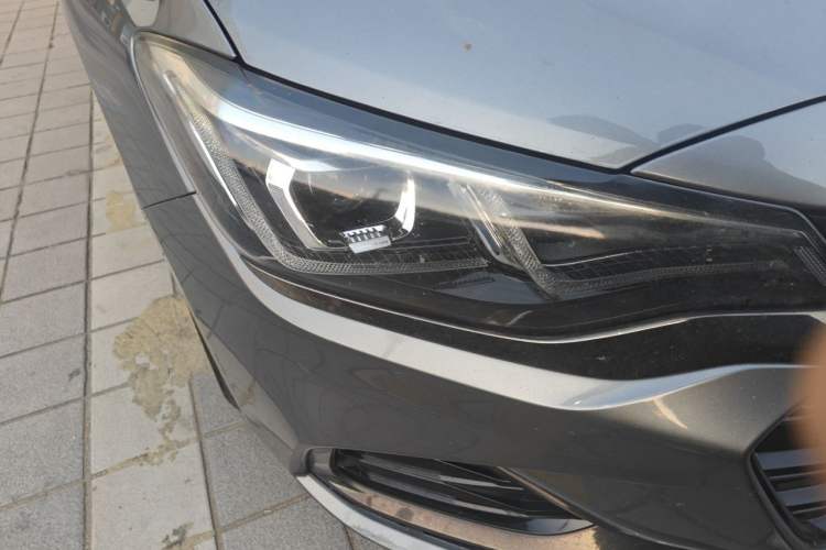 Used Chevrolet Monza 2019 RS 330T Automatic Comfort Edition China VI Standard Right Front Headlight