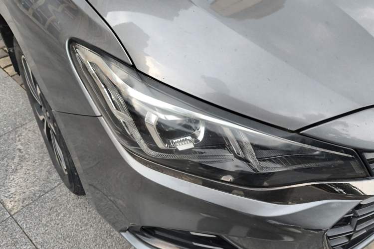 Used Chevrolet Monza 2019 RS 330T Automatic Comfort Edition China VI Standard Right Front Headlight