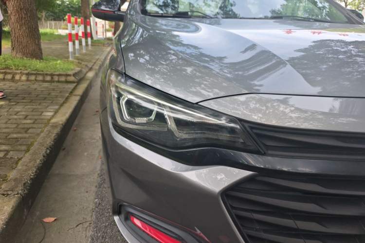 Used Chevrolet Monza 2019 Redline 320T Dual-Clutch Joyful Edition China VI Standard Right Front Headlight