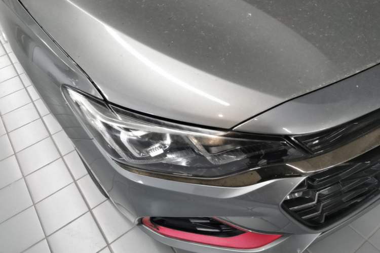 Used Chevrolet Monza 2019 RS 330T Automatic Comfort Edition China VI Standard Right Front Headlight