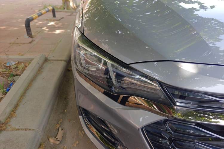 Used Chevrolet Monza 2019 RS 330T Automatic Comfort Edition China VI Standard Right Front Headlight