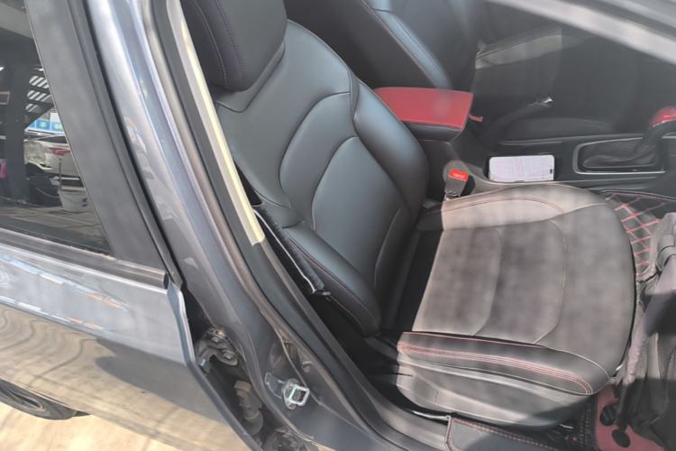Used Chevrolet Monza 2019 Redline 320T Dual-Clutch Sporty Version China VI Standard Right Front Seat