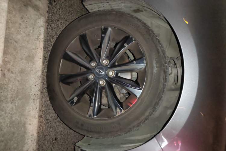 Used Chevrolet Monza 2019 Redline 320T Dual-Clutch Joyful Edition China VI Standard Right Front Wheel Hub
