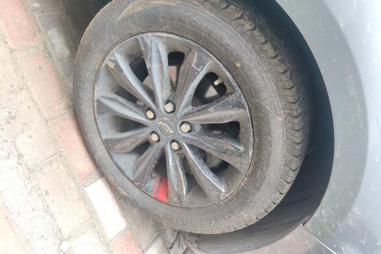 Used Chevrolet Monza 2019 Redline 320T Dual-Clutch Joyful Edition China VI Standard Right Front Wheel Hub