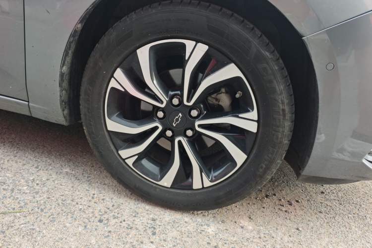 Used Chevrolet Monza 2019 RS 330T Automatic Sporty Edition China VI Standard Right Front Wheel Hub