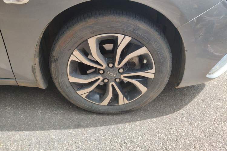 Used Chevrolet Monza 2019 RS 330T Automatic Comfort Edition China VI Standard Right Front Wheel Hub