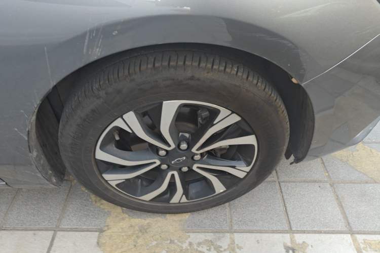 Used Chevrolet Monza 2019 RS 330T Automatic Comfort Edition China VI Standard Right Front Wheel Hub