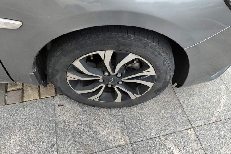 Used Chevrolet Monza 2019 RS 330T Automatic Comfort Edition China VI Standard Right Front Wheel Hub