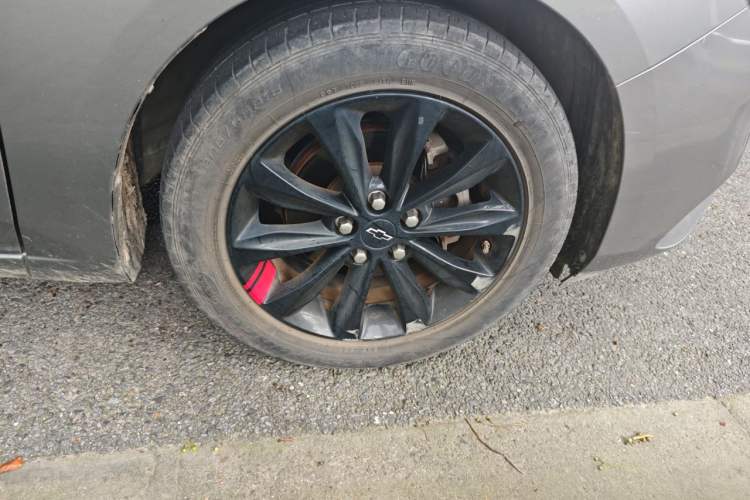 Used Chevrolet Monza 2019 Redline 320T Dual-Clutch Joyful Edition China VI Standard Right Front Wheel Hub