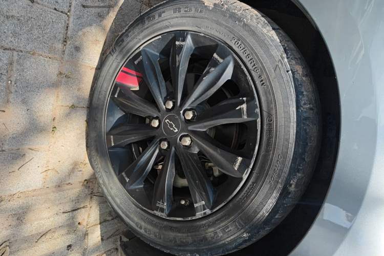 Used Chevrolet Monza 2019 Redline 320T Dual-Clutch Sporty Version China VI Standard Right Front Wheel Hub
