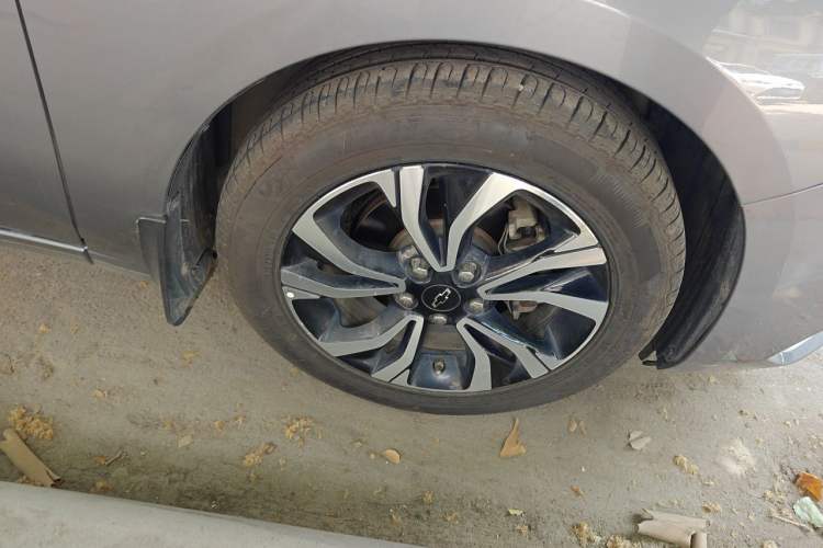Used Chevrolet Monza 2019 RS 330T Automatic Comfort Edition China VI Standard Right Front Wheel Hub