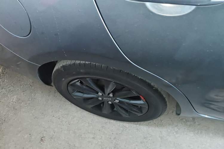 Used Chevrolet Monza 2019 Redline 320T Dual-Clutch Sporty Version China VI Standard Right Rear Wheel Hub