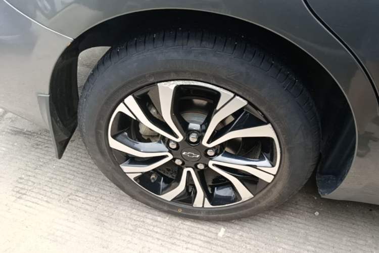 Used Chevrolet Monza 2019 RS 330T Automatic Comfort Edition China VI Standard Right Rear Wheel Hub