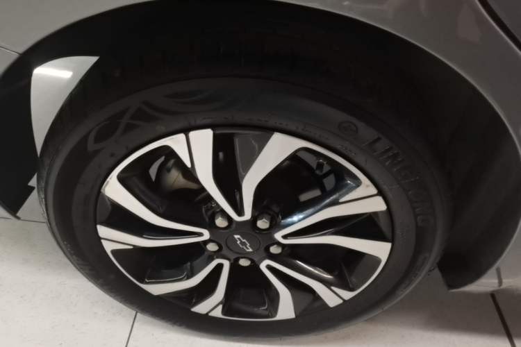 Used Chevrolet Monza 2019 RS 330T Automatic Sporty Edition China VI Standard Right Rear Wheel Hub