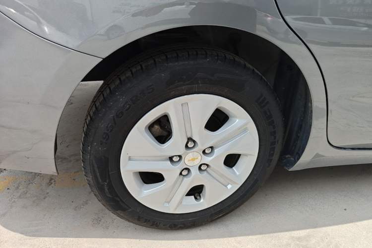 Used Chevrolet Monza 2019 320T Manual Xinxin Edition China VI Right Rear Wheel Hub