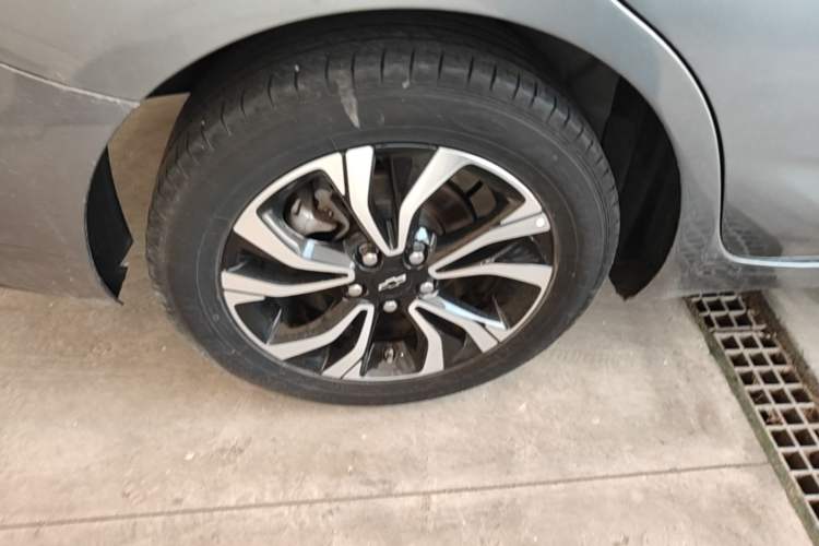 Used Chevrolet Monza 2019 RS 330T Automatic Comfort Edition China VI Standard Right Rear Wheel Hub