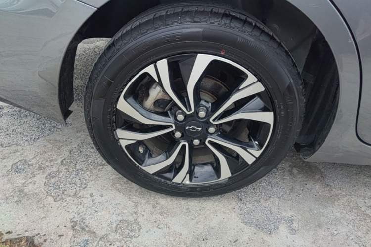 Used Chevrolet Monza 2019 RS 330T Automatic Comfort Edition China VI Standard Right Rear Wheel Hub