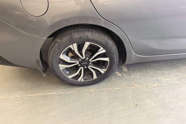 Used Chevrolet Monza 2019 RS 330T Automatic Comfort Edition China VI Standard Right Rear Wheel Hub