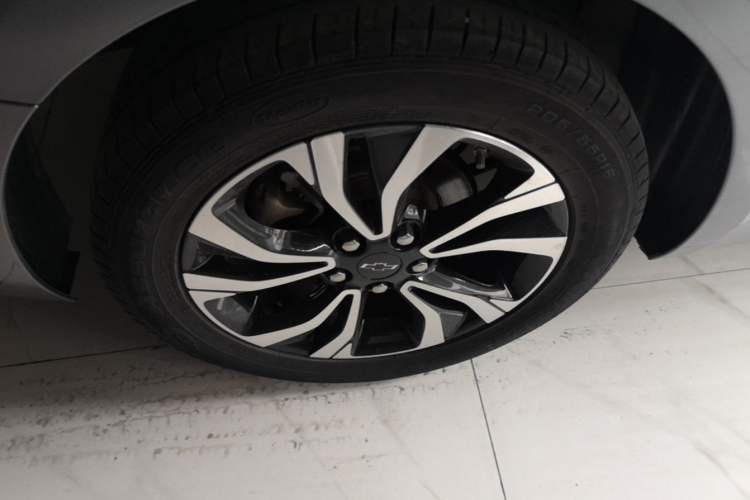Used Chevrolet Monza 2019 RS 330T Automatic Comfort Edition China VI Standard Right Rear Wheel Hub