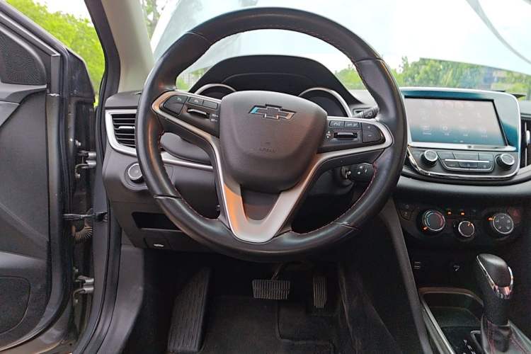 Used Chevrolet Monza 2019 Redline 320T Dual-Clutch Sporty Version China VI Standard Steering Wheel
