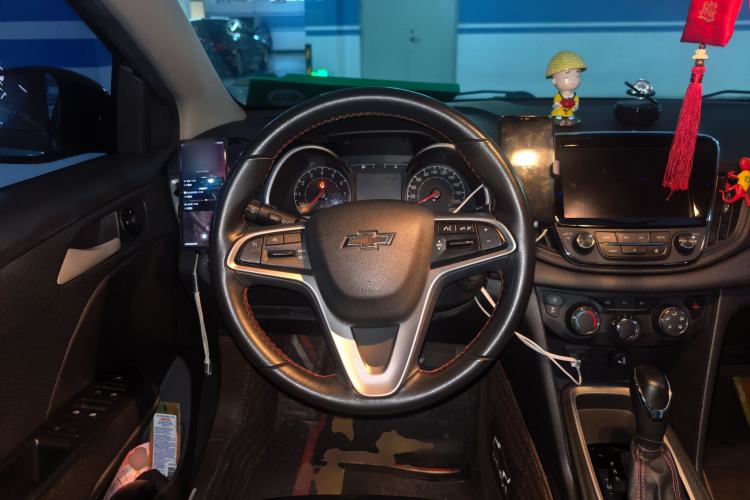 Used Chevrolet Monza 2019 Redline 320T Dual-Clutch Sporty Version China VI Standard Steering Wheel