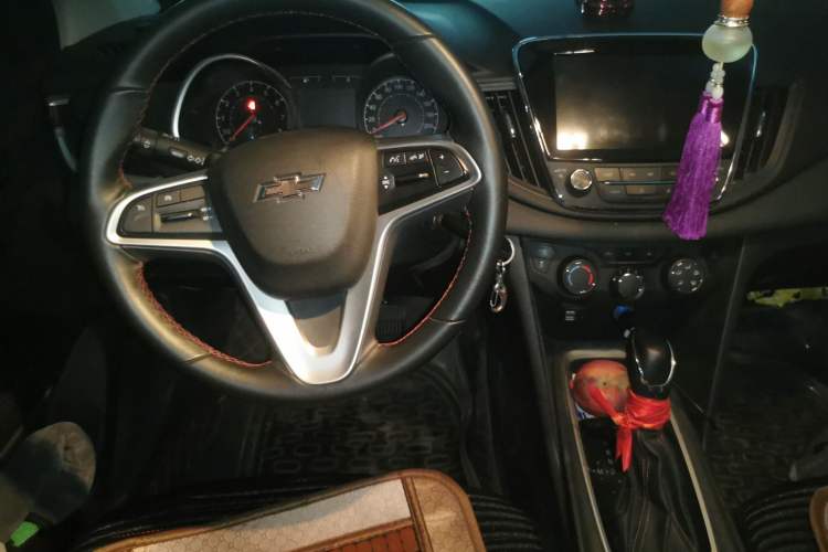 Used Chevrolet Monza 2019 Redline 320T Dual-Clutch Sporty Version China VI Standard Steering Wheel