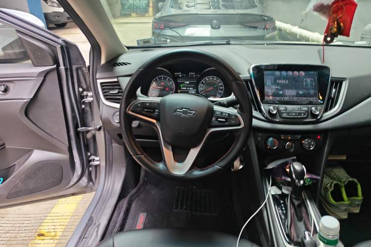 Used Chevrolet Monza 2019 Redline 320T Dual-Clutch Sporty Version China VI Standard Steering Wheel