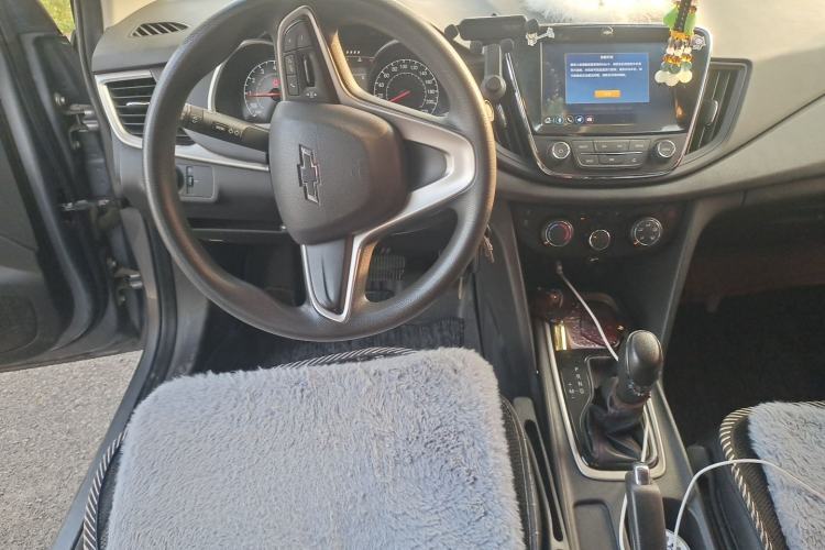 Used Chevrolet Monza 2019 Redline 320T Dual-Clutch Joyful Edition China VI Standard Steering Wheel