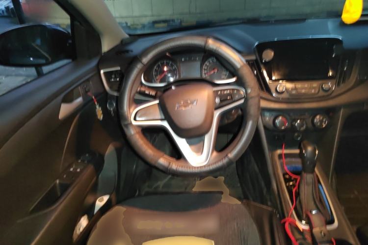 Used Chevrolet Monza 2019 Redline 320T Dual-Clutch Joyful Edition China VI Standard Steering Wheel