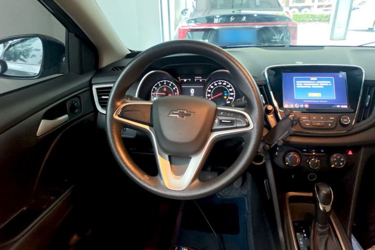 Used Chevrolet Monza 2019 Redline 320T Dual-Clutch Joyful Edition China VI Standard Steering Wheel