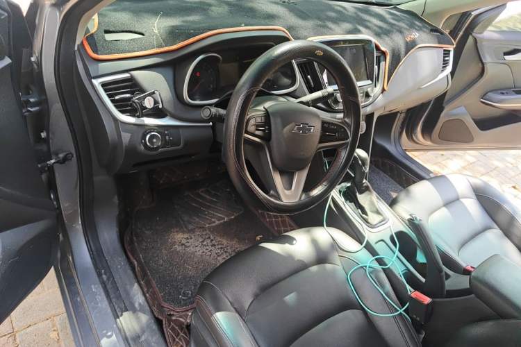 Used Chevrolet Monza 2019 Redline 320T Dual-Clutch Sporty Version China VI Standard Steering Wheel