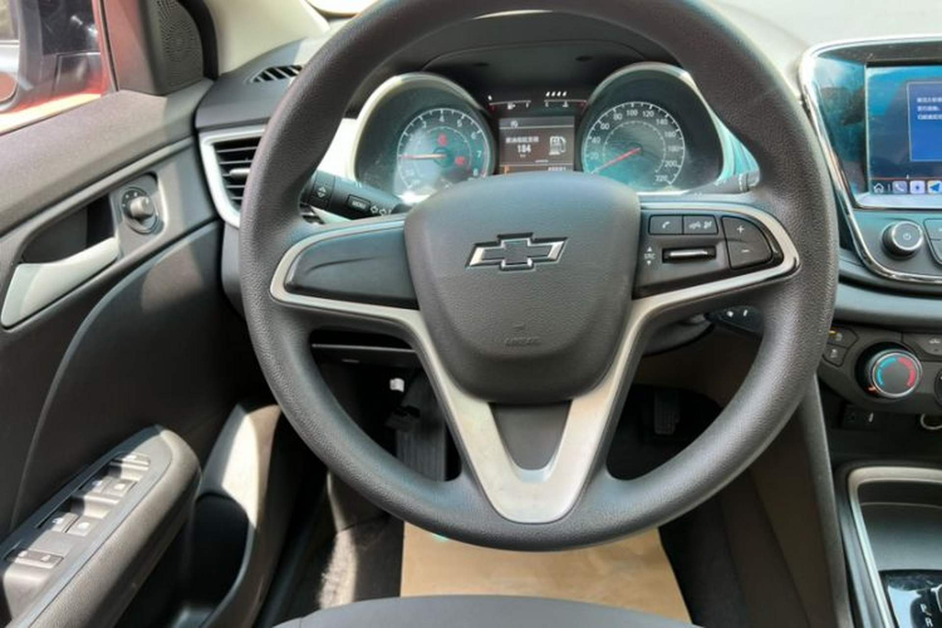 Used Chevrolet Monza 2019 Redline 320T Dual-Clutch Joyful Edition China VI Standard Steering Wheel