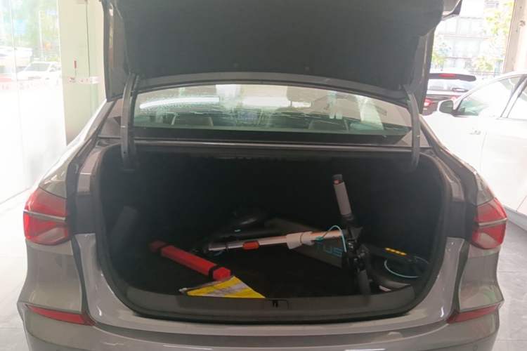 Used Chevrolet Monza 2019 RS 330T Automatic Comfort Edition China VI Standard Trunk
