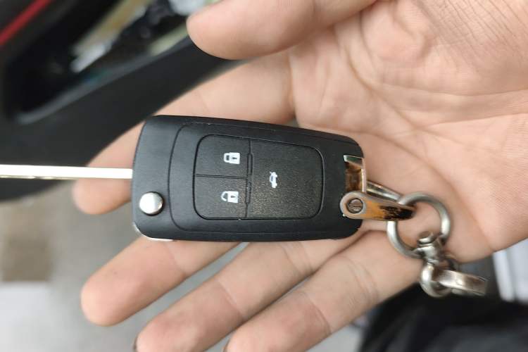 Used Chevrolet Monza 2019 RS 330T Automatic Sporty Edition China VI Standard Vehicle Key