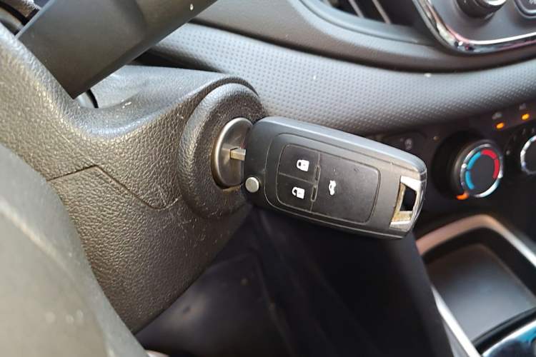 Used Chevrolet Monza 2019 Redline 320T Dual-Clutch Sporty Version China VI Standard Vehicle Key