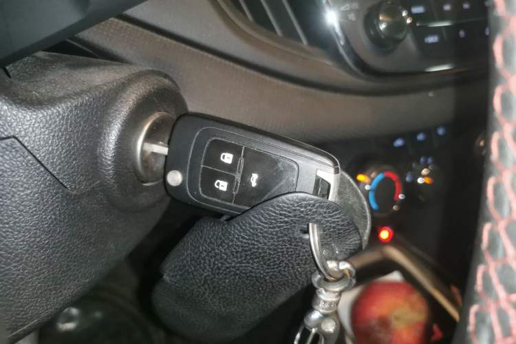 Used Chevrolet Monza 2019 Redline 320T Dual-Clutch Sporty Version China VI Standard Vehicle Key
